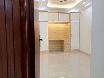 Room in 3 BHK Builder Floor at Palam Colony – for Sale