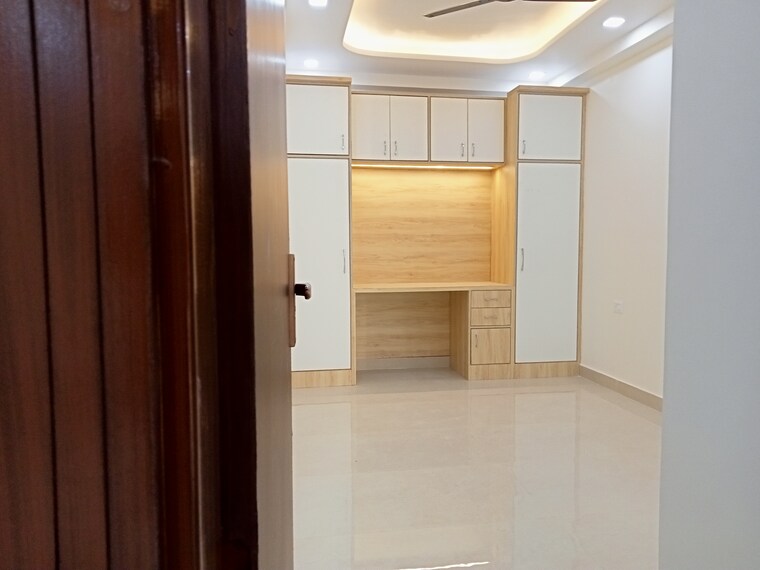 Room, palam colony 3 Bedroom 850 Sq.Ft. Builder Floor In Palam Colony Delhi 9490842