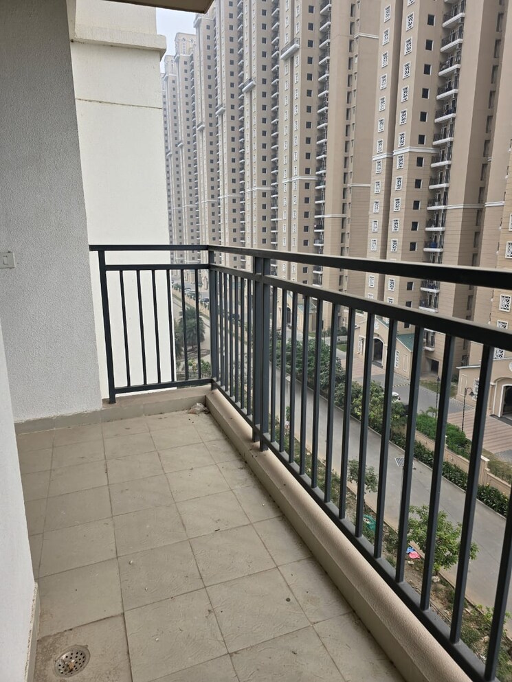 Balcony, eldeco-live-by-the-greens 2 Bedroom 1155 Sq.Ft. Apartment In Sector 150 Noida 9490837