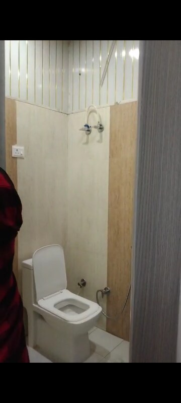 Master Bedroom in 1 BHK Builder Floor at Kanha Apartments Indirapuram, Shakti Khand 2 – for Rent