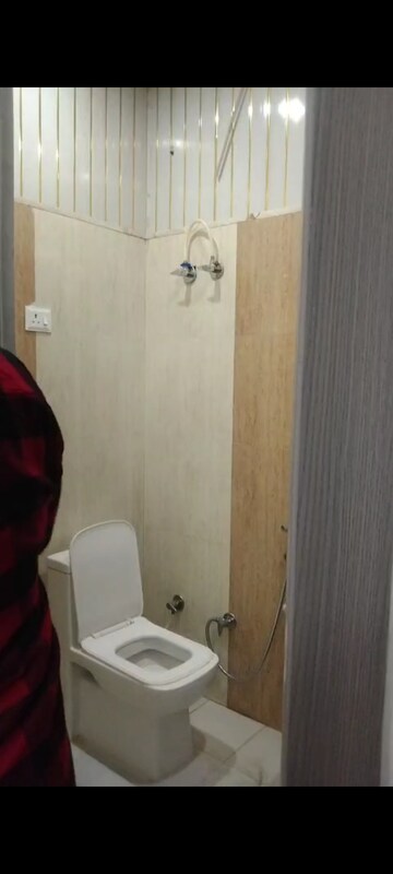 Bathroom in 1 BHK Builder Floor at Kanha Apartments Indirapuram, Shakti Khand 2 – for Rent