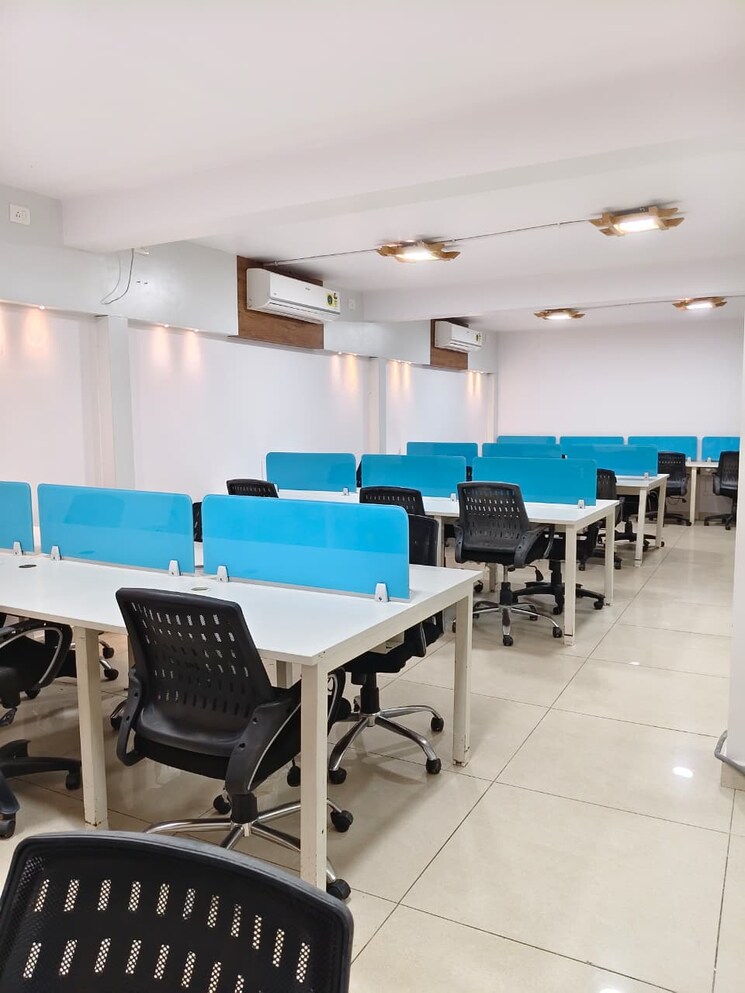 Team Area, sector 63 Commercial Office Space 4050 Sq.Ft. In Sector 63 Noida 9490780