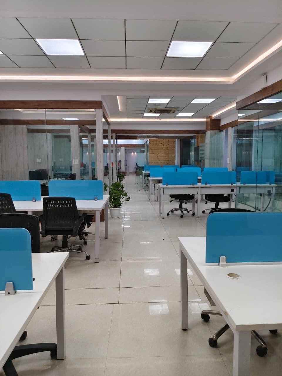 Office Space For Rent in Sector 63