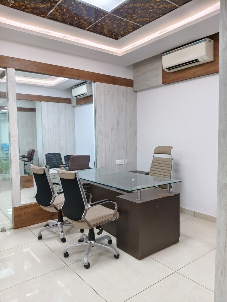 Team Area, sector 63 Commercial Office Space 4050 Sq.Ft. In Sector 63 Noida 9490780