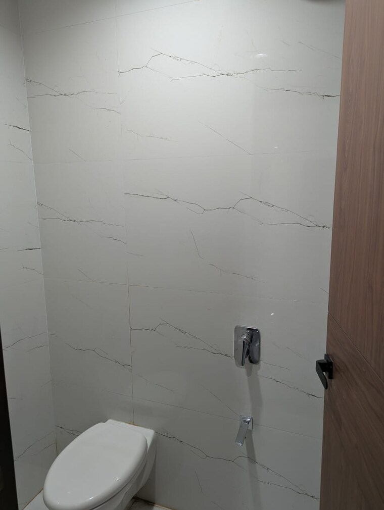 Bathroom, aerocity 3 Bedroom 1600 Sq.Ft. Builder Floor In Aerocity Mohali 9490784