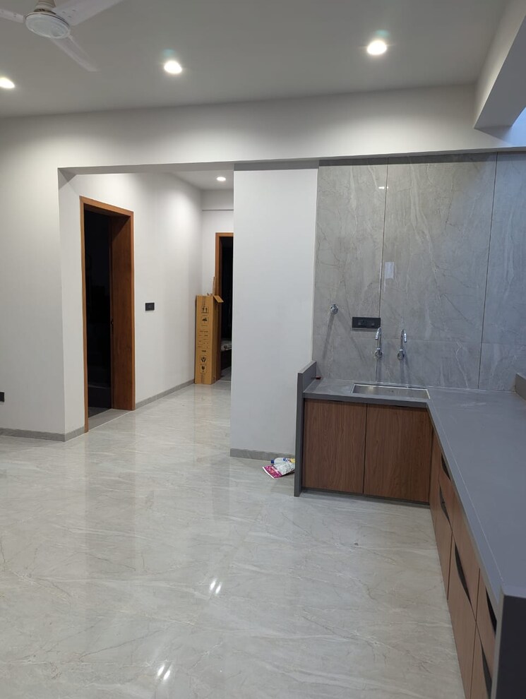 Room, aerocity 3 Bedroom 1600 Sq.Ft. Builder Floor In Aerocity Mohali 9490784