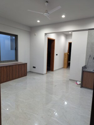 Room in 3 BHK Builder Floor at Aerocity – for Rent