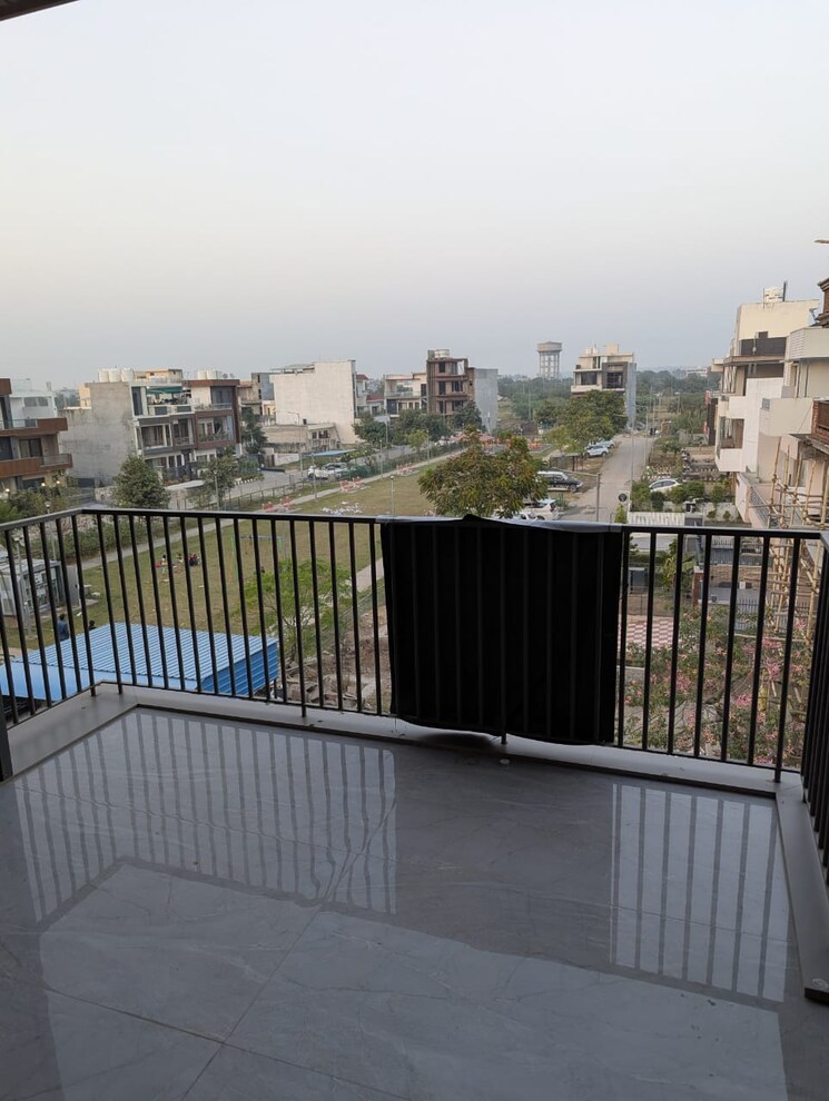 Balcony, aerocity 3 Bedroom 1600 Sq.Ft. Builder Floor In Aerocity Mohali 9490784