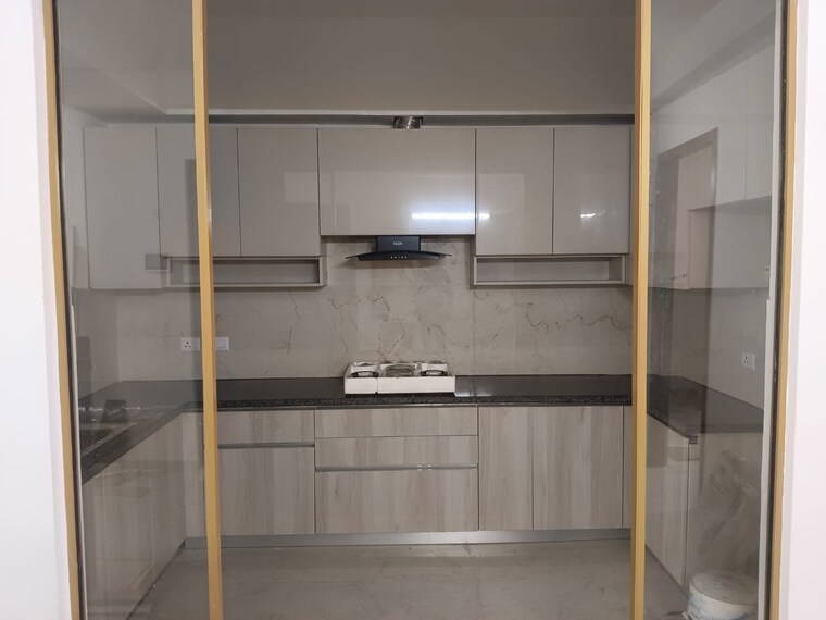 Bathroom, smart-world-orchard 3 Bedroom 1630 Sq.Ft. Apartment In Sector 61 Gurgaon 9490807