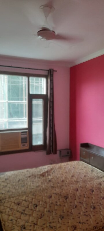 Room in 2 BHK Apartment at Penta Homes, Vip Road – for Rent