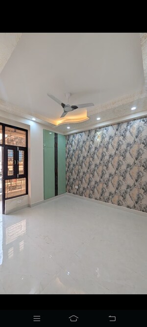 Room in 3 BHK Builder Floor at Maya Homes, Indrapuram – for Sale