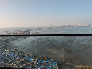 Swimming Pool in 3 BHK Apartment at Worli – for Rent