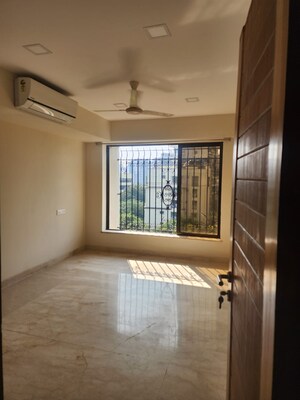 Room in 2 BHK Apartment at Satra Rehana Heights CHS, Santacruz West – for Sale