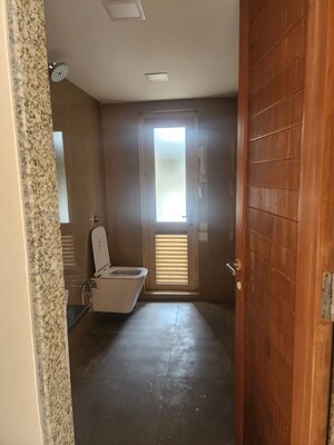Attached Bathroom in 2 BHK Apartment at Satra Rehana Heights CHS, Santacruz West – for Sale