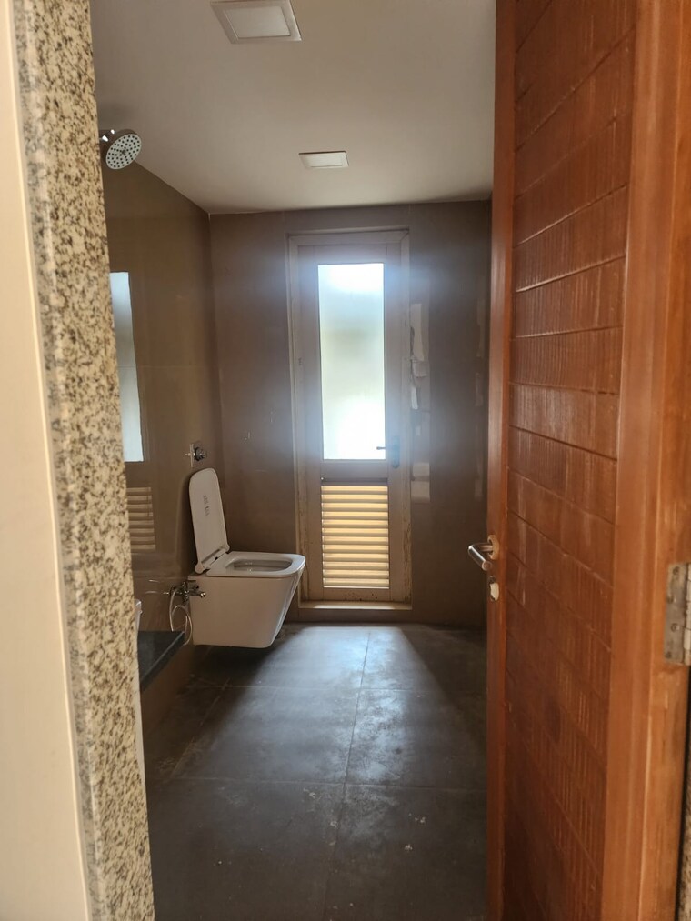 Attached Bathroom, satra-rehana-heights-chs 2 Bedroom 850 Sq.Ft. Apartment In Santacruz West Mumbai 9490952