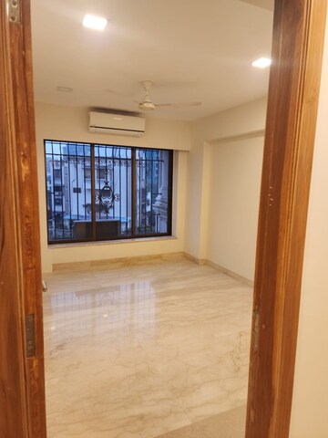 Room in 2 BHK Apartment at Satra Rehana Heights CHS, Santacruz West – for Sale