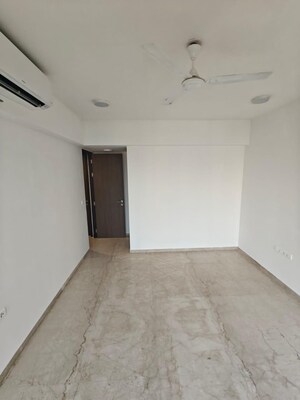 Room in 3 BHK Apartment at Lodha Kiara, Worli – for Rent