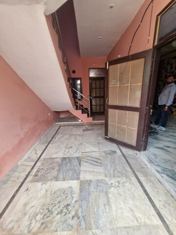 Parking in 2 BHK Independent House at Raebareli Road – for Sale