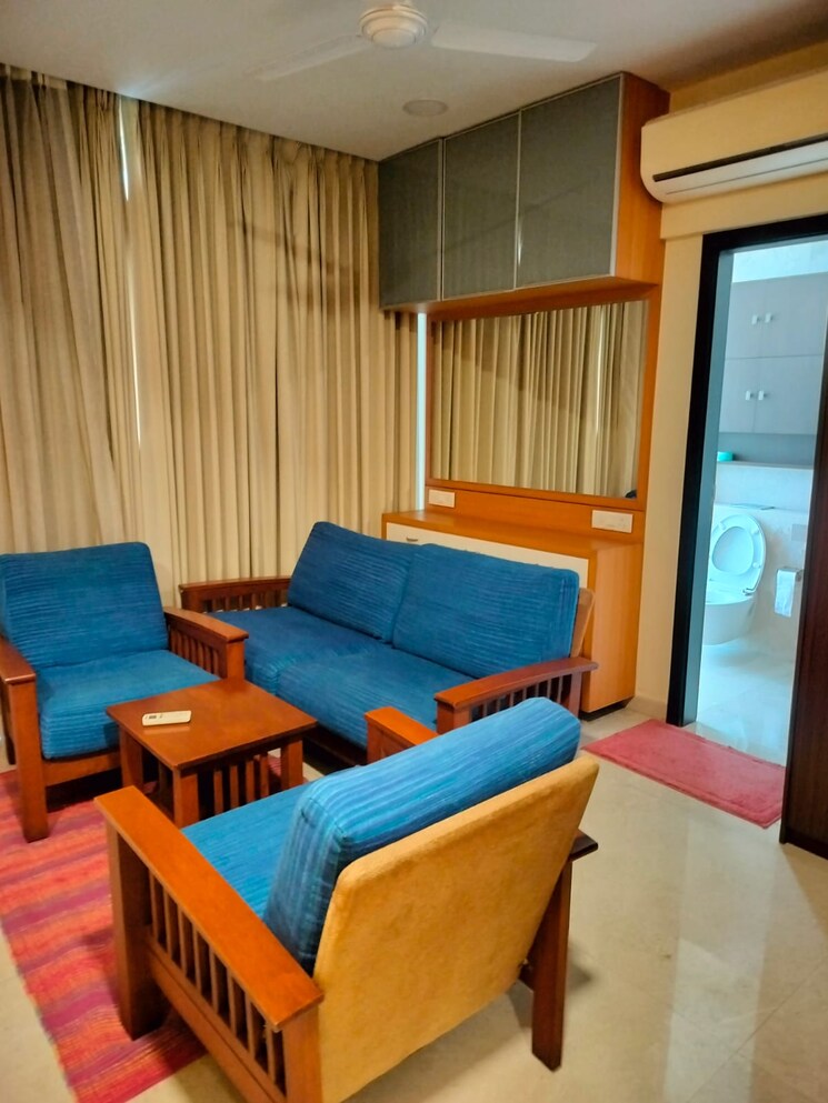 Living Room, oberoi-exquisite-goregaon 3 Bedroom 1300 Sq.Ft. Apartment In Goregaon East Mumbai 9491004