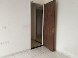 Room in 3 BHK Apartment at Highland Park Chandigarh, Bhabat – for Rent