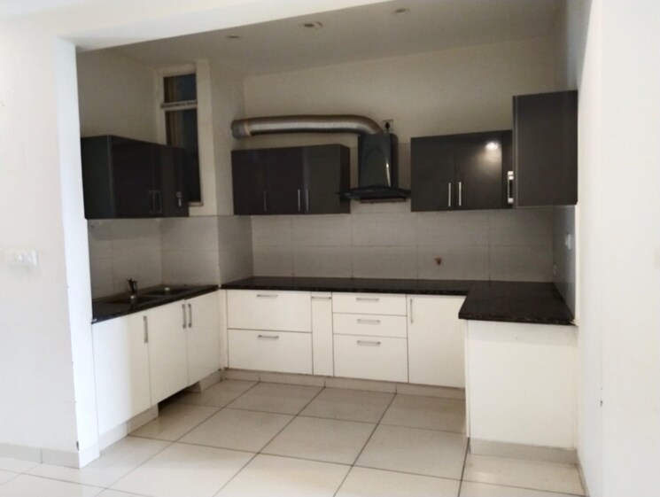 Kitchen, highland-park-chandigarh 3 Bedroom 1800 Sq.Ft. Apartment In Bhabat Zirakpur 9491014