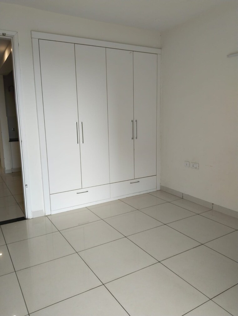 Bedroom, highland-park-chandigarh 3 Bedroom 1800 Sq.Ft. Apartment In Bhabat Zirakpur 9491014