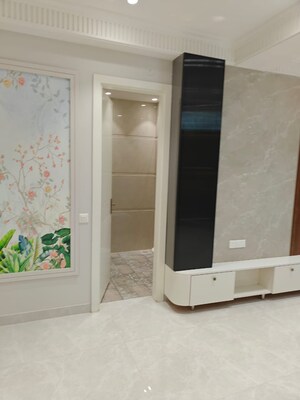 Room in 3 BHK Builder Floor at Mahavir Enclave 1 – for Sale