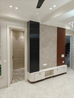 Room in 3 BHK Builder Floor at Mahavir Enclave 1 – for Sale