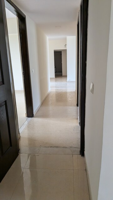 Building Lobby in 3 BHK Apartment at Unitech Escape, Sector 50 – for Rent