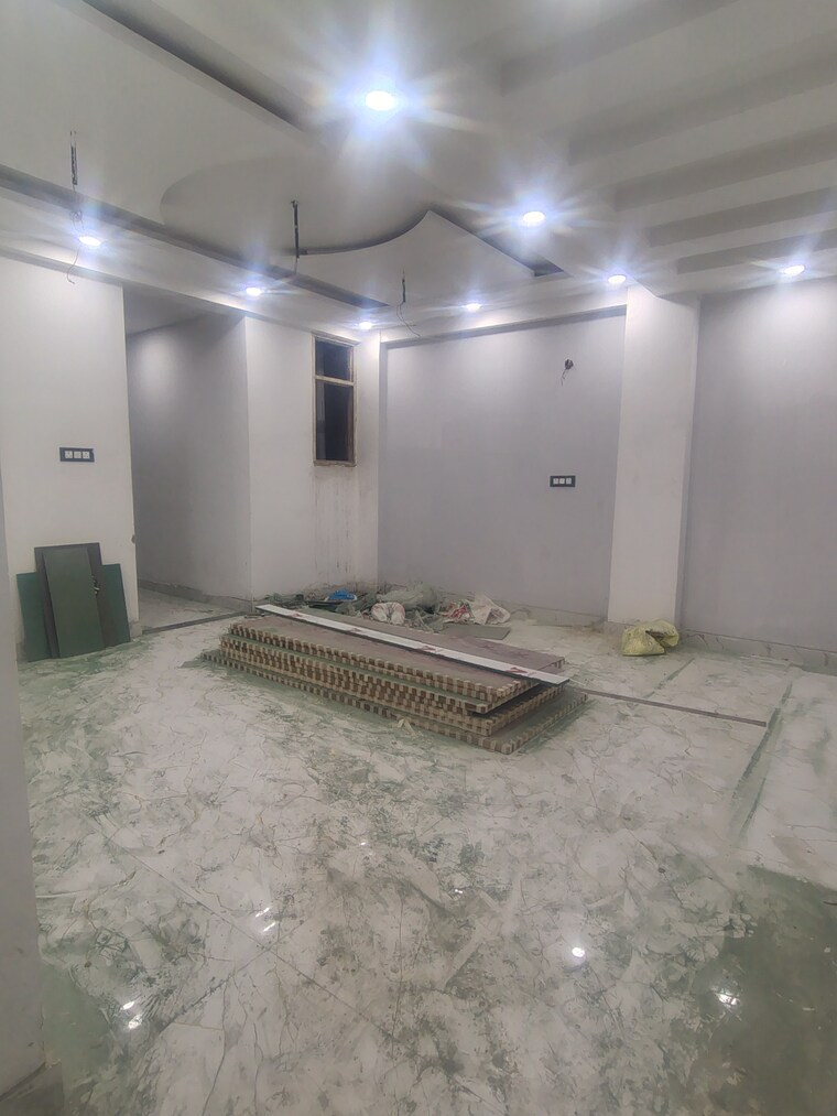 Bathroom, om-shanti-apartments-noida 3 Bedroom 1350 Sq.Ft. Builder Floor In Sector 49 Noida 9491077