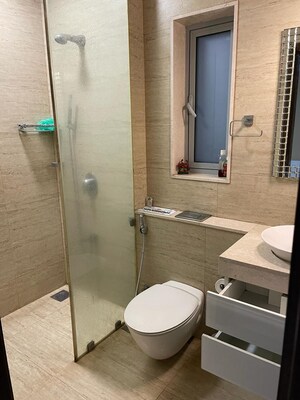 Bathroom in 3 BHK Apartment at Oberoi Exquisite Goregaon, Goregaon East – for Sale