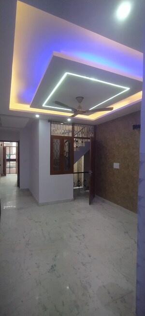 2 BHK Builder Floor For Rent in Khirki Extension