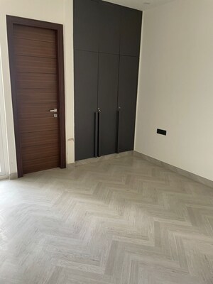 Room in 3 BHK Apartment at Anant Raj Ashok Estate, Sector 63a – for Rent