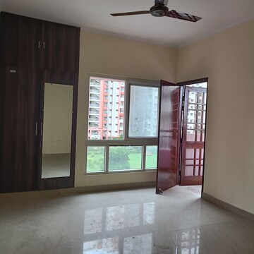 Room in 3 BHK Apartment at UPAVP Ganga Yamuna And Hindon Enclave, Pratap Vihar – for Rent