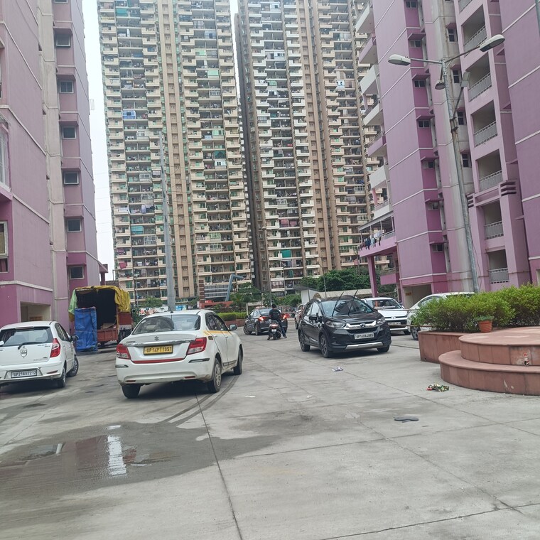  Parking, upavp-ganga-yamuna-and-hindon-enclave 3 Bedroom 1480 Sq.Ft. Apartment In Pratap Vihar Ghaziabad 9491104