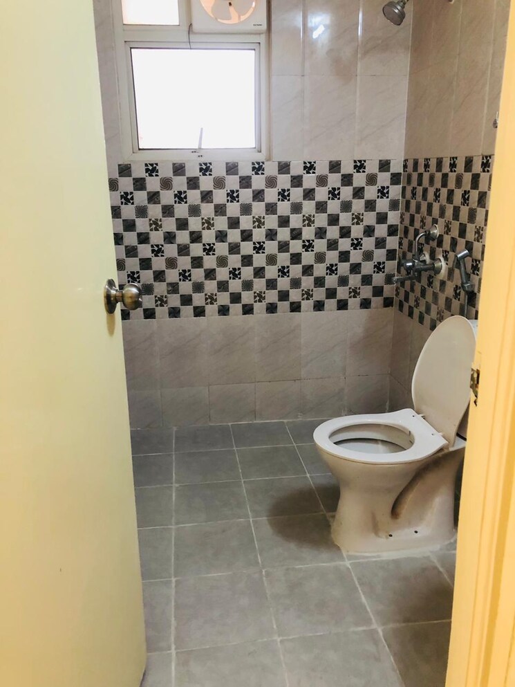 Bathroom, signature-global-the-millennia 2 Bedroom 644 Sq.Ft. Apartment In Sector 37d Gurgaon 9491098