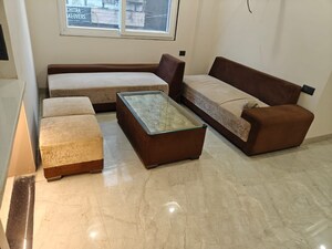 Living Room in 3 BHK Builder Floor at Malviya Nagar – for Rent