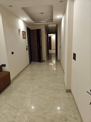 Room in 3 BHK Builder Floor at Malviya Nagar – for Rent