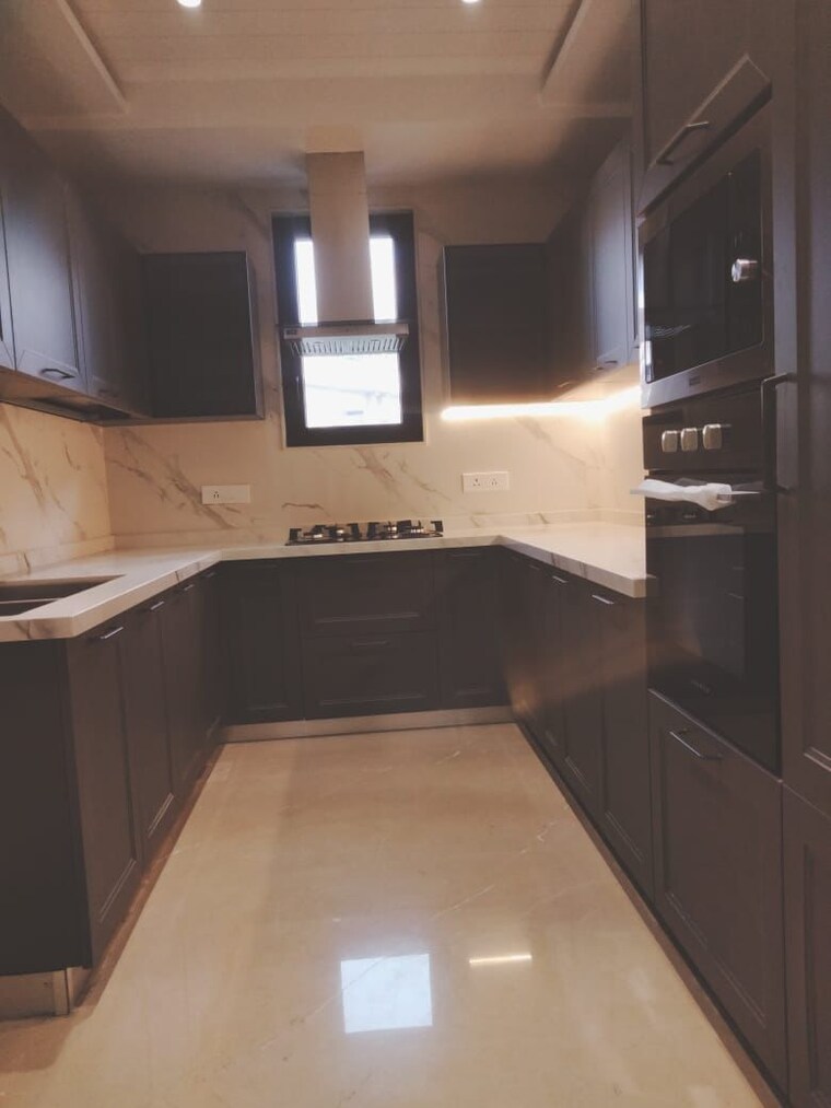 Kitchen, dlf-atria 3 Bedroom 250 Sq.Ft. Builder Floor In Dlf Phase ii Gurgaon 9491155