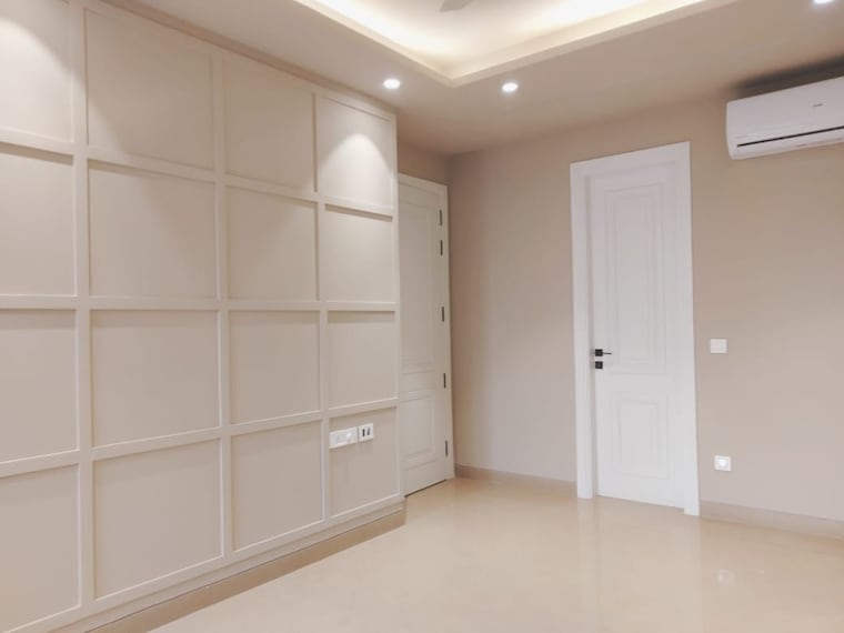 Room, dlf-atria 3 Bedroom 250 Sq.Ft. Builder Floor In Dlf Phase ii Gurgaon 9491155