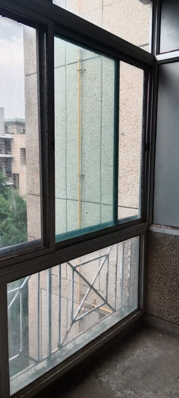 Balcony in 2.5 BHK Apartment at Omaxe New Heights, Sector 78 – for Sale