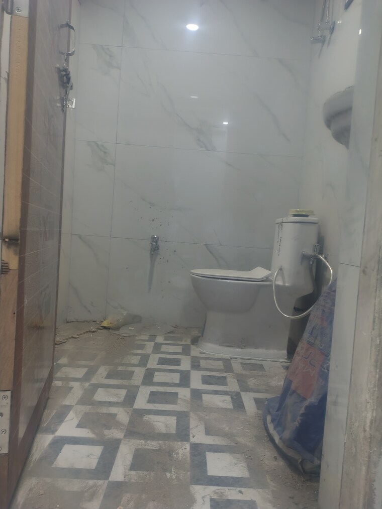 Bathroom, krc-apartments 2 Bedroom 950 Sq.Ft. Builder Floor In Sector 49 Noida 9491130