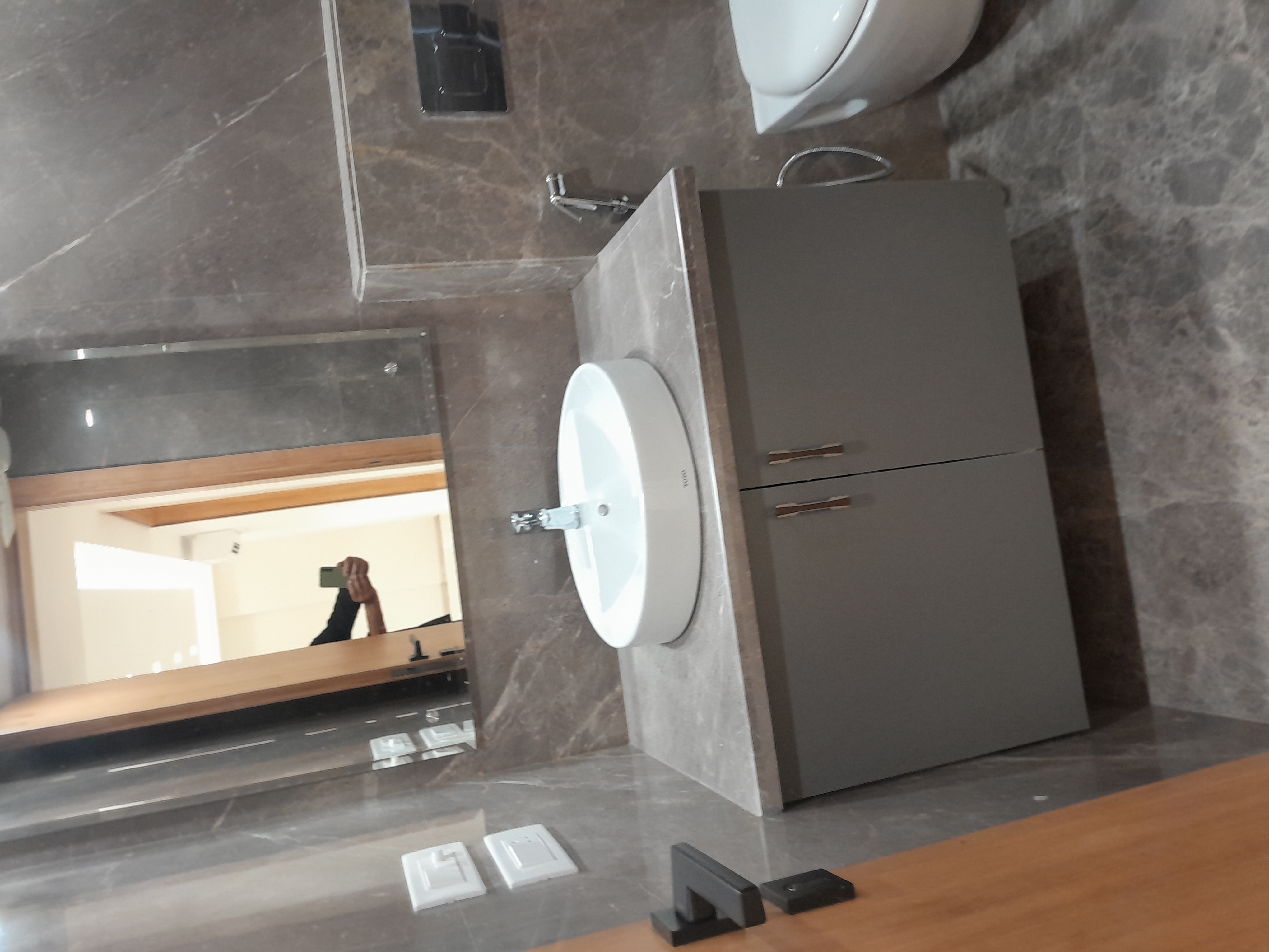 4 BHK 3500 Sq.Ft. Apartment in DLF Atria