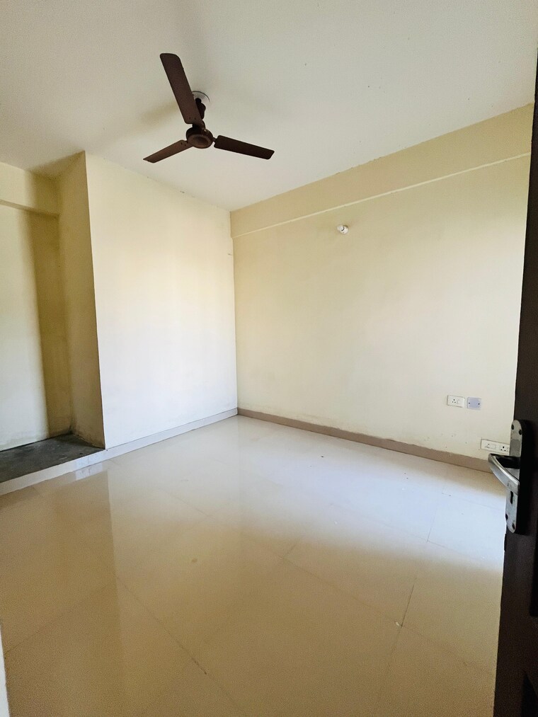 Room, vvip-addresses 4 Bedroom 2625 Sq.Ft. Apartment In Raj Nagar Extension Ghaziabad 9492237