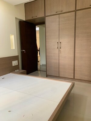 Room in 2 BHK Apartment at Nakshatra Apartments Borivali, Borivali West – for Rent