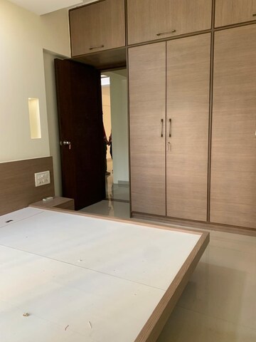 Room in 2 BHK Apartment at Nakshatra Apartments Borivali, Borivali West – for Rent