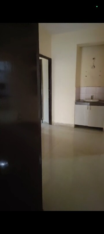 Room in 3 BHK Apartment at KDP Grand Savanna, Raj Nagar Extension – for Rent