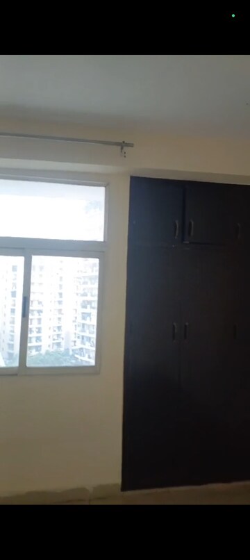 Room in 3 BHK Apartment at KDP Grand Savanna, Raj Nagar Extension – for Rent