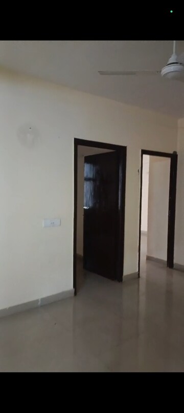 Room in 3 BHK Apartment at KDP Grand Savanna, Raj Nagar Extension – for Rent
