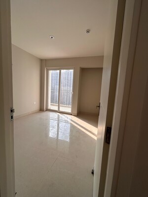 Room in 2 BHK Apartment at Eldeco Live By The Greens, Sector 150 – for Rent